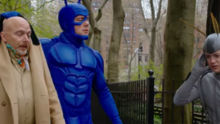 观看超级英雄讽刺剧《The Tick》的新预告片